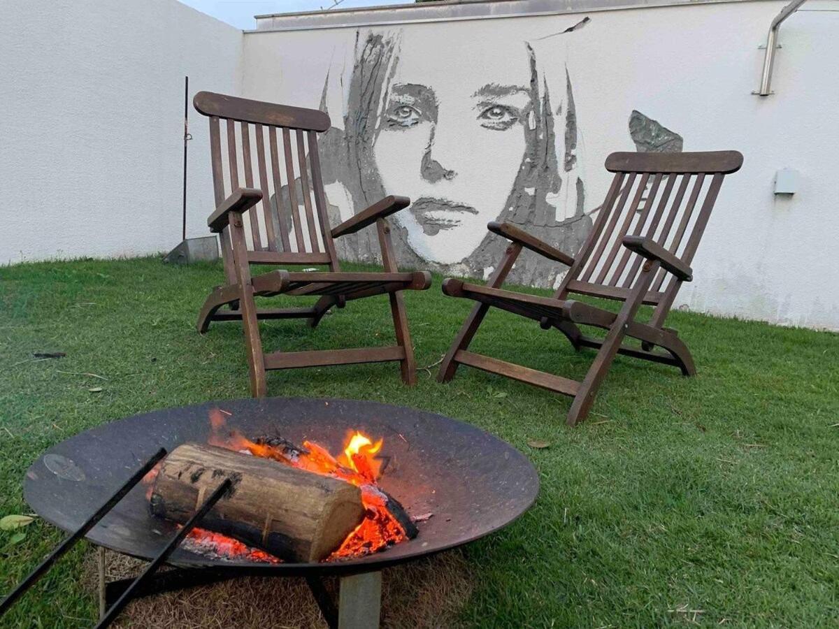 Casa Do Artista A 60M Do Mar, Piscina, 4 Quartos Бомбиняс Екстериор снимка